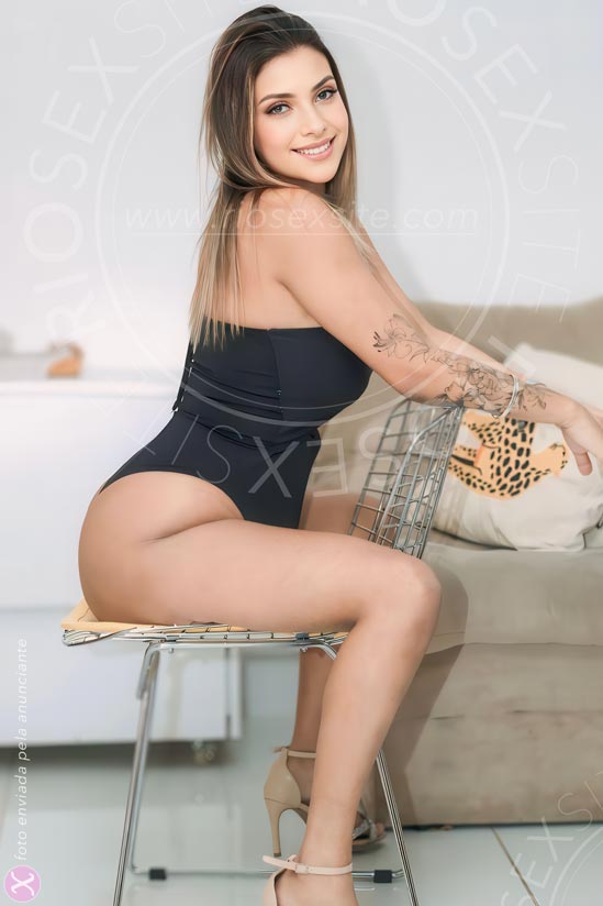 6 - photo of Bruna Ferreira